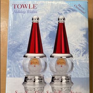 Towle Santa Snow Globe Salt and Pepper Shakers, 5” Brand new in box